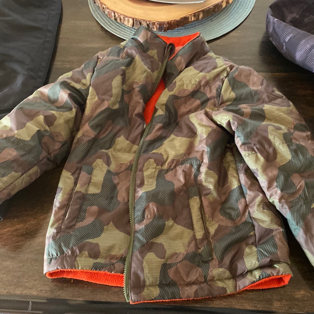 Bundle kid’s winter jackets and snow pants. Size 5-6